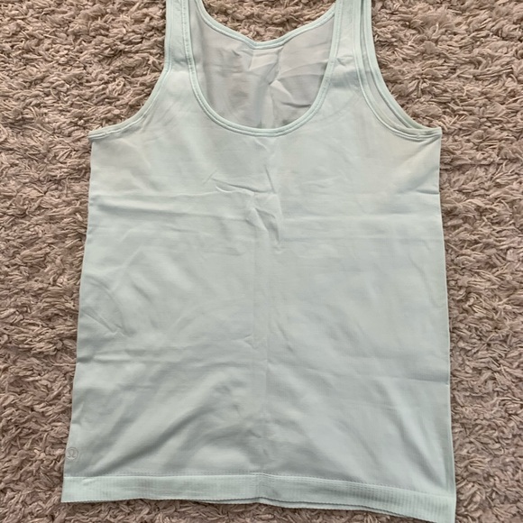 Lululemon sleek simplicity tank - Picture 3 of 3